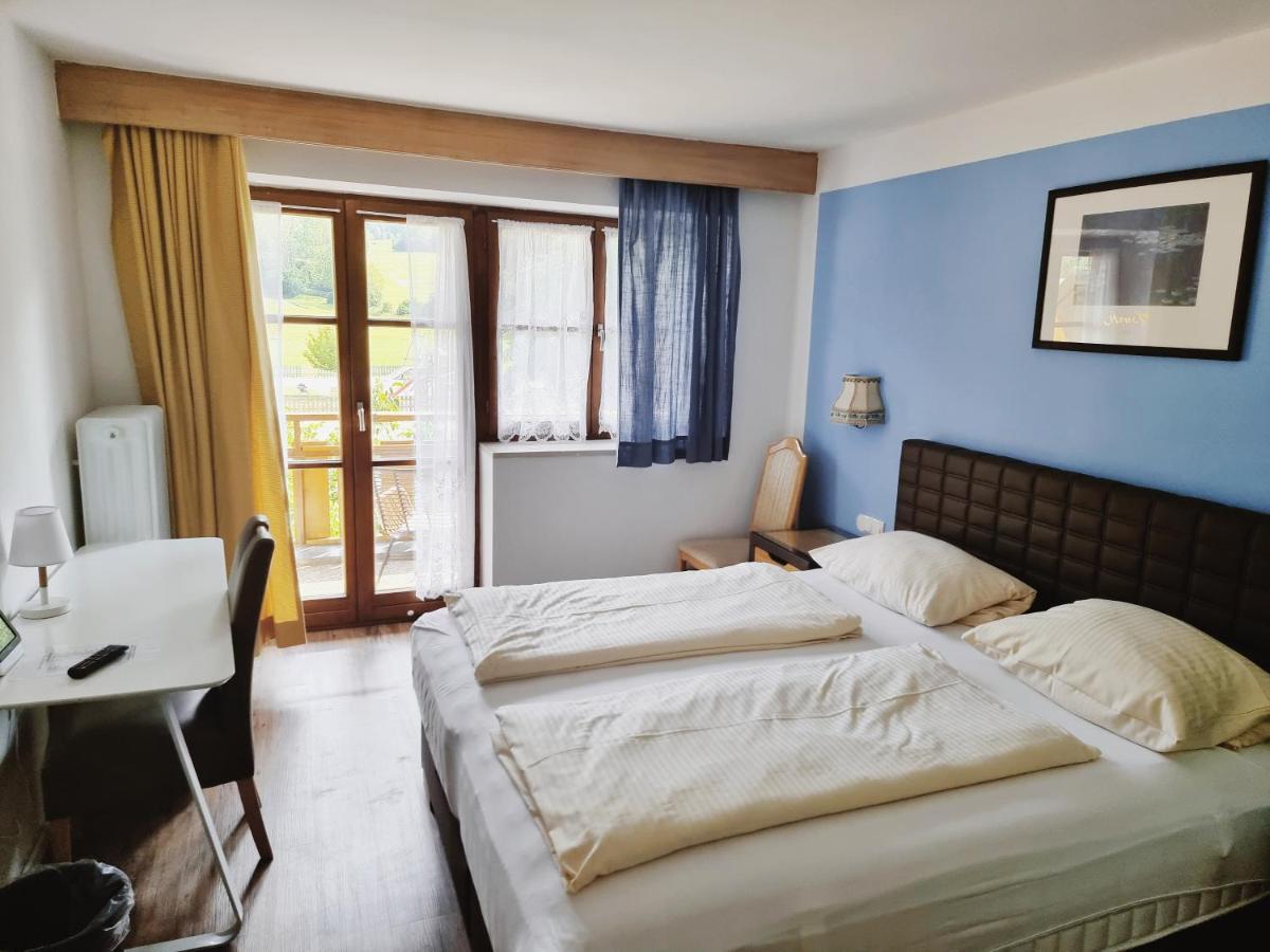Hotel Pfrontener Hof Bagian luar foto