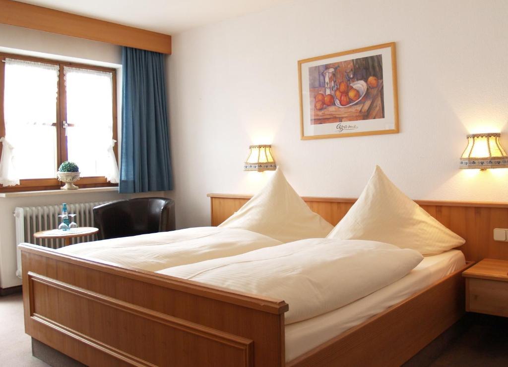 Hotel Pfrontener Hof Bagian luar foto